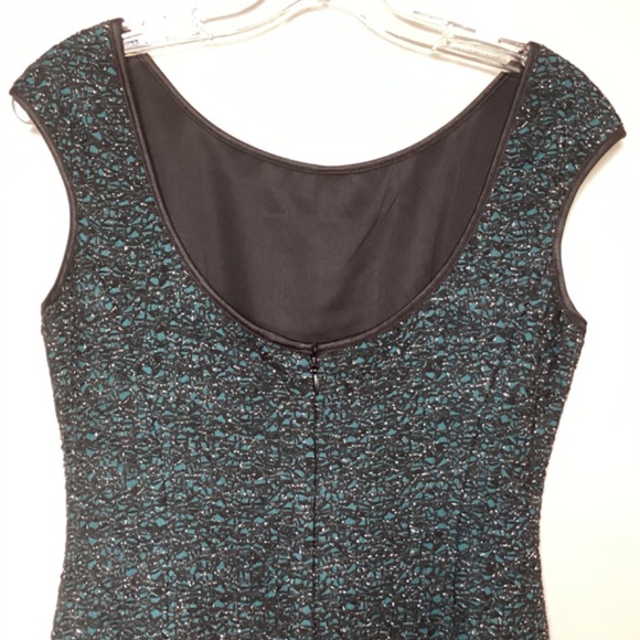 Maggy London Petites Scoop Back Metallic Fit & Flare Dress Black/Teal - Size 6P - Picture 4 of 7